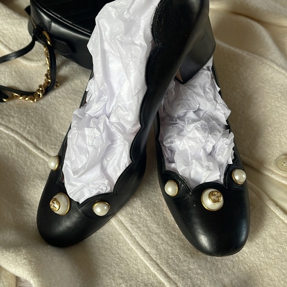 GUCCI | Pearl Malaga Kid Pumps - Picture 4 of 10